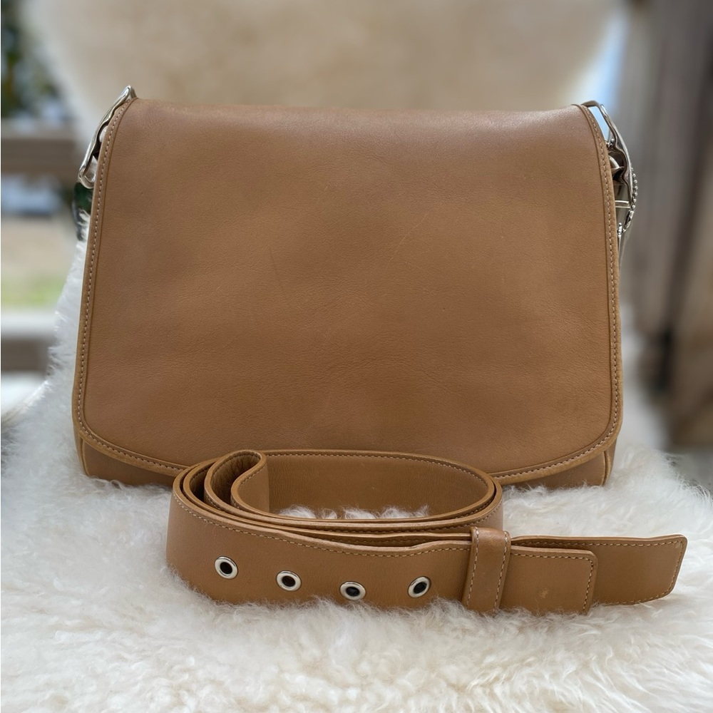 Vintage Coach 9332 Legacy Saddle Flap Camel w/ Nickel 2-way Shoulder/Crossbody